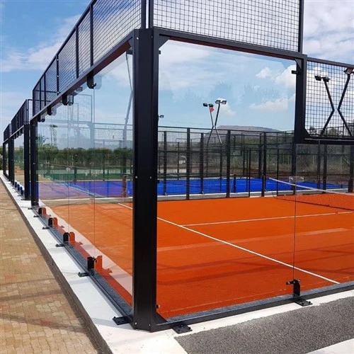 Vetro temperato per campi sportivi