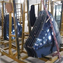 Vetro piegato a caldo