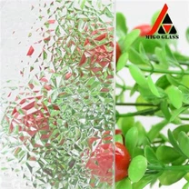 Vetro strutturato a diamante a basso contenuto di ferro