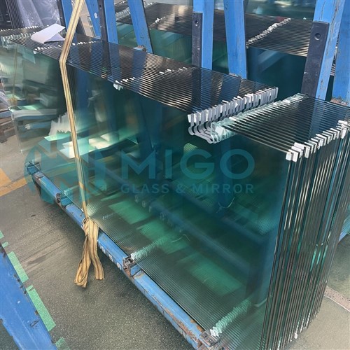 Porta della doccia in vetro temperato imbevuto di calore